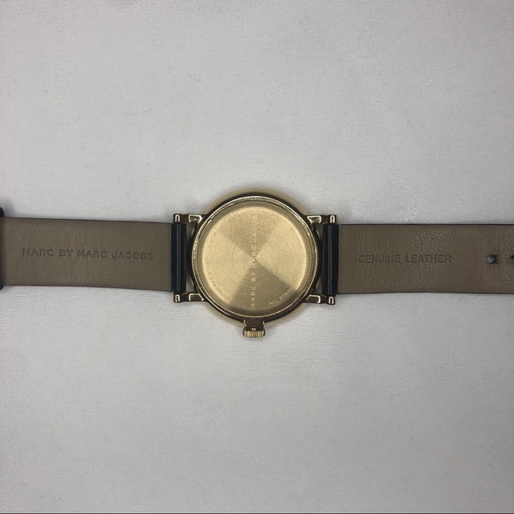 Marc by Marc Jacobs unisex round casual wristwatch - Picture 7 of 8